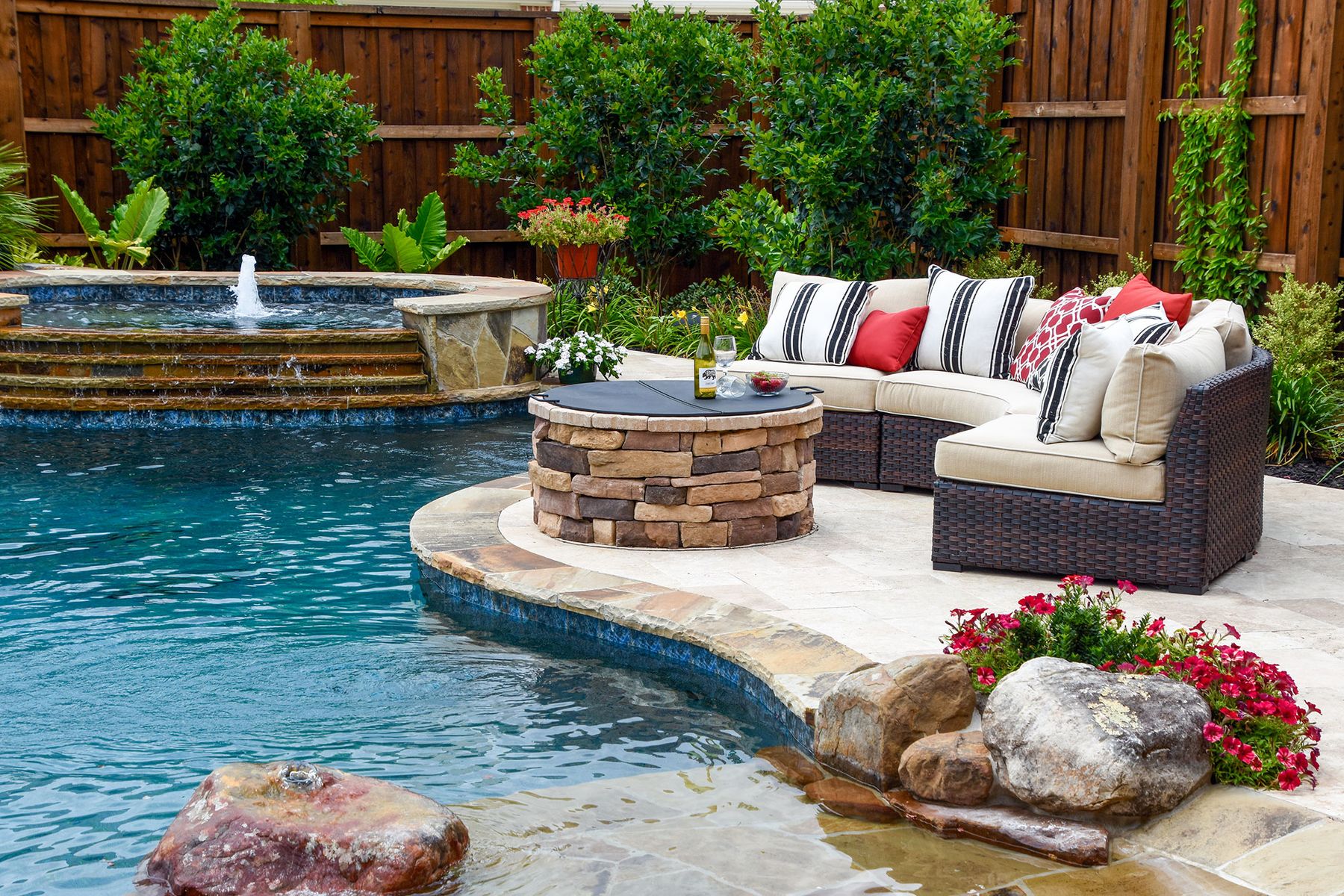 Schmidlap Residence Fire Pit and Jacuzzi